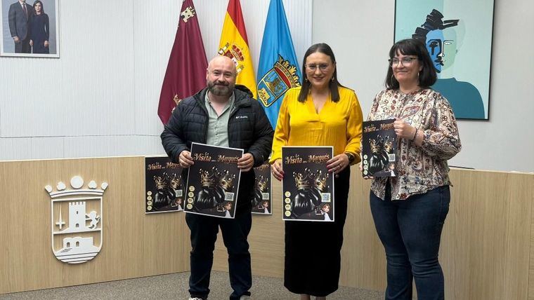 La directora general de Competitividad y Calidad Turísticas, Eva Reverte, presenta la yincana turística digital 'La visita del marqués'