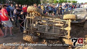 Los todoterrenos atraen a Las Cañadas a cientos de aficionados al motor