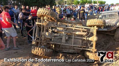 Los todoterrenos atraen a Las Cañadas a cientos de aficionados al motor