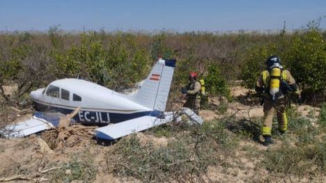 Una avioneta se sale de la pista al aterrizar en Alhama de Murcia