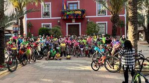 Los Mayos en Bici, una actividad familiar que ha reunido a más de un centenar de vecinos