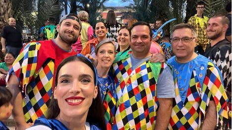 Festejando que ha empezado el mes de mayo