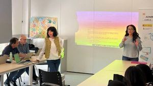 Jornada de formación digital para facilitar la comunicación con la Administración Pública