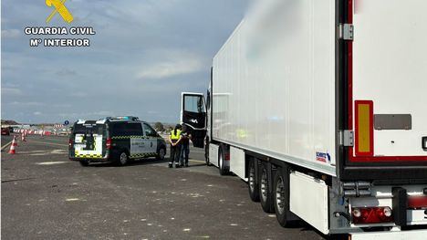 Bajo los efectos de la cocaína y conduciendo por Alhama un camión de 40 toneladas