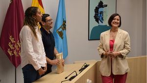 Eva María León toma posesión como jefa de Servicios Sociales