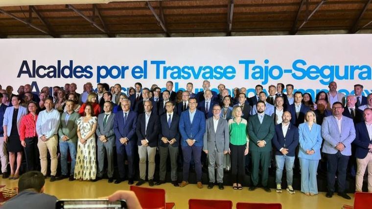 PP: No busquen a la alcaldesa sanchista de Alhama en la foto