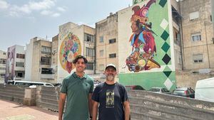 Acaba la restauración de murales del parking de la calle S. Ochoa