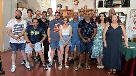 Los blancos reeligen a Andrés Martínez por unanimidad para seguir presidiendo la Cofradía