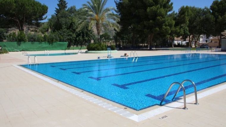 IU: Condena de la agresión machista de la piscina municipal