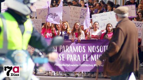 VÍDEO/FOTOS Gritos de igualdad recorren el centro de Alhama
