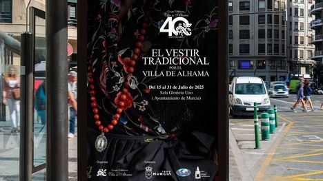 El Villa de Alhama lleva a Murcia su exposición 'El Vestir Tradicional'