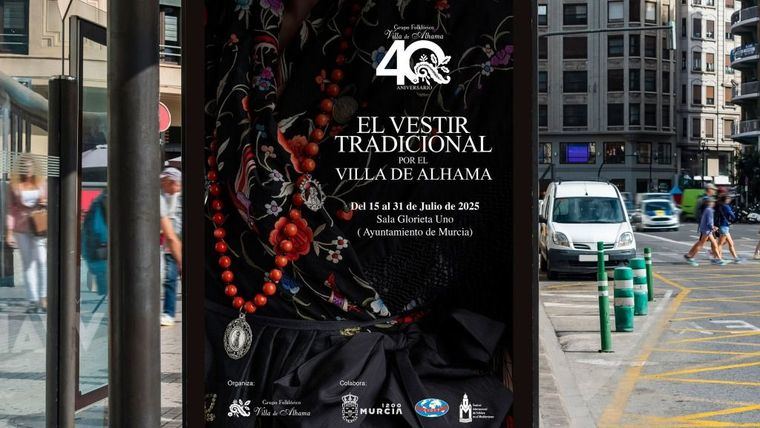 El Villa de Alhama lleva a Murcia su exposición 'El Vestir Tradicional'
