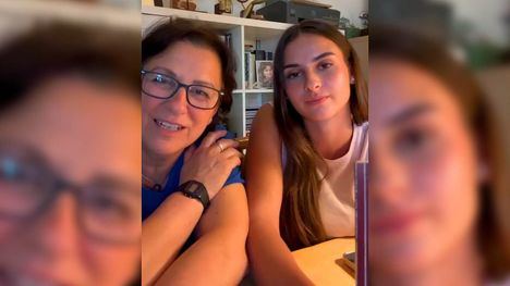 Sánchez Blesa anima a reflexionar con la poesía y a decir 'te quiero' a los padres