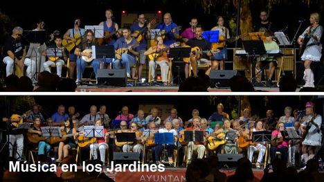 Músicos de Sonata, la Cuadrilla de La Costera y los Mayores animan el Jardín de Santa Bárbara