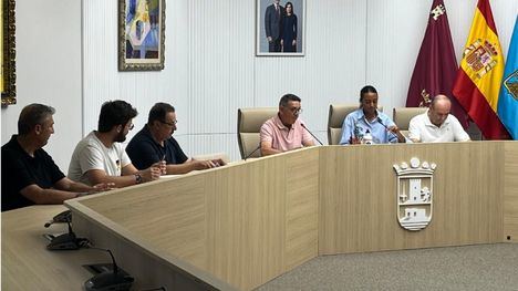 Reunión sobre la sustitución de agua de pozos por desalada