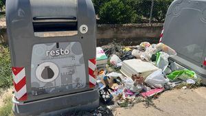 La Policía Local impone 18 denuncias en un mes por infracciones en relación con las basuras