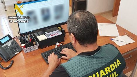 Investigan a un menor en Totana por crear fotos de desnudos de sus compañeras con IA