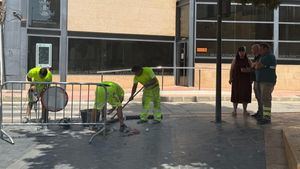 Nuevos bolardos para controlar el acceso de vehículos autorizados a la calle de la Feria