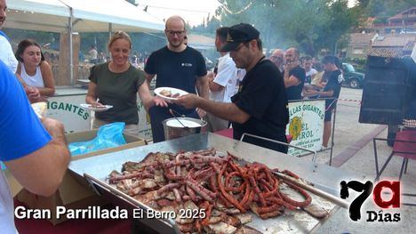 Una gran parrillada en El Berro para reponer fuerzas antes del pregón y el concierto