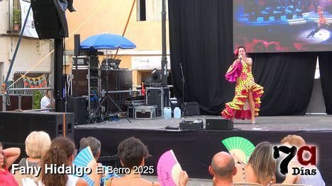 La plaza de El Berro se llena de rancheras y canción española con Fany Hidalgo