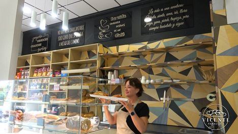 Panadería Vicente, un nuevo despacho de pan abre en el Barrio