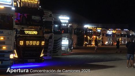 La II Concentración de Camiones abre con una treintena de vehículos