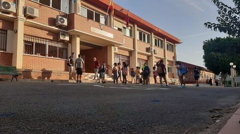 Más de 1.600 alumnos alhameños regresan a las aulas esta semana