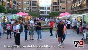 Los artesanos ya están en el Mercadillo de la Feria con sus productos