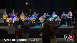 Aires de Espuña anima la noche con canciones de toda la vida