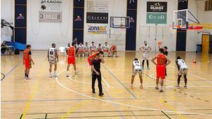 El Sénior debuta con derrota ante un equipo que estará en lo alto