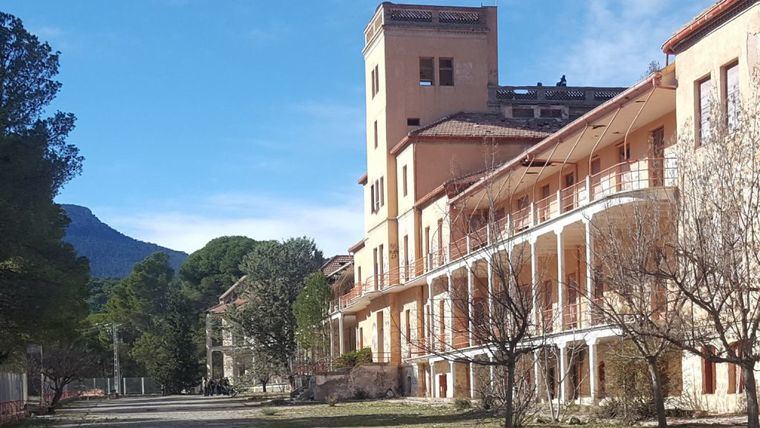 Amigos del Sanatorio de S. Espuña denuncia la falta de presupuesto para el edificio