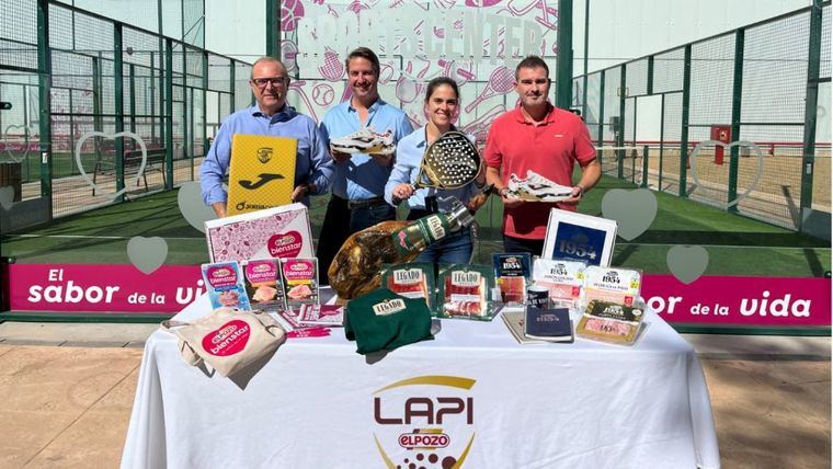 (de izquierda a derecha): José Ángel Cerón, director de Comunicación de El Pozo Alimentación; Borja Alcalde, director de Padel&Padel; Beatriz García, brand manager de ElPozo Bienstar; y Pablo Olivares, director de Marketing de El Pozo Alimentación