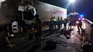 Rescatado el conductor de un camión herido en un accidente en Librilla