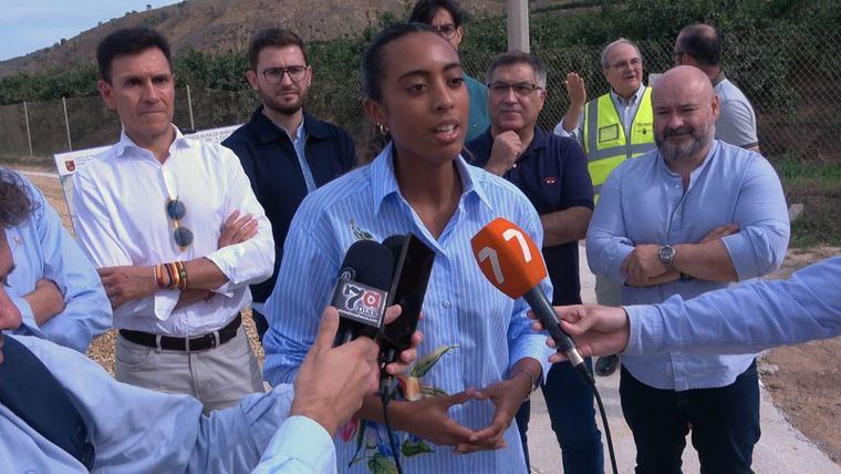 Rosa Sánchez: 'En 2018 solicitamos la mejora de varios caminos rurales en las ayudas FEADER'