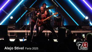 El concierto de Alejo Stivel pone el broche a los actos de la Feria