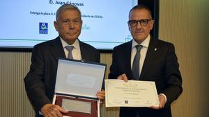 Juan Cánovas, director general de Cefusa, distinguido en CESFAC por su trayectoria