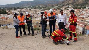Alhama 'se examina' en emergencias con el simulacro de terremoto