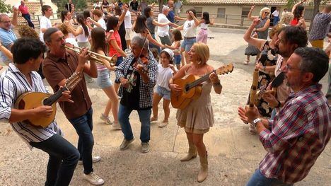 Malvariche celebra su 40 aniversario con un concierto de su nuevo disco, 'Te canto las 40'