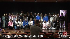 Alhama se suma al 25N con la lectura del manifiesto contra la violencia de género