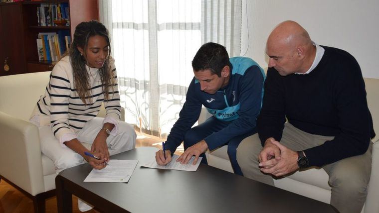 Rosa Sánchez: 'Hemos ampliado el convenio con el CD Alhama FS'