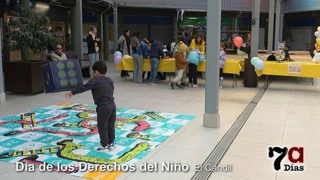El Colectivo El Candil celebra en el Mercado de Abastos el Día de los Derechos del Niño