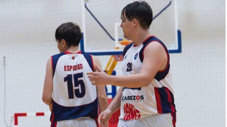 Al Cadete Plata se le hizo largo un partido que arrancó muy bien