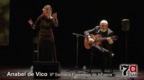 El cante puro de Anabel de Vico se apodera del Teatro Velasco