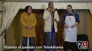 El público que acudió anoche a los chiringuitos de la Inmaculada pudo viajar al pasado