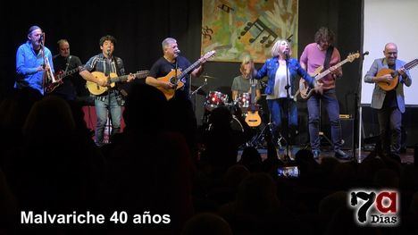 Malvariche llena la Casa de la Cultura en su 40º aniversario y pone a bailar al público