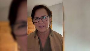 Sánchez Blesa recita un poema que le inspiró la Luna