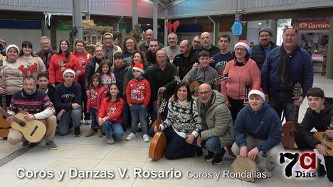 Coros y Danzas Virgen del Rosario llena de villancicos el Mercado