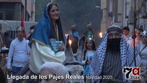 Los Pajes Reales recorren Alhama tras el Niño Jesús y anuncian la llegada de los Reyes