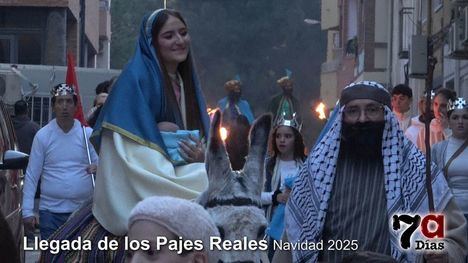 Los Pajes Reales recorren Alhama tras el Niño Jesús y anuncian la llegada de los Reyes