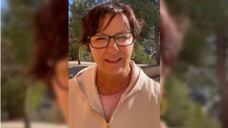 Sánchez Blesa defiende la poesía frente a los 'mensajes ridículos y llenos de odio'